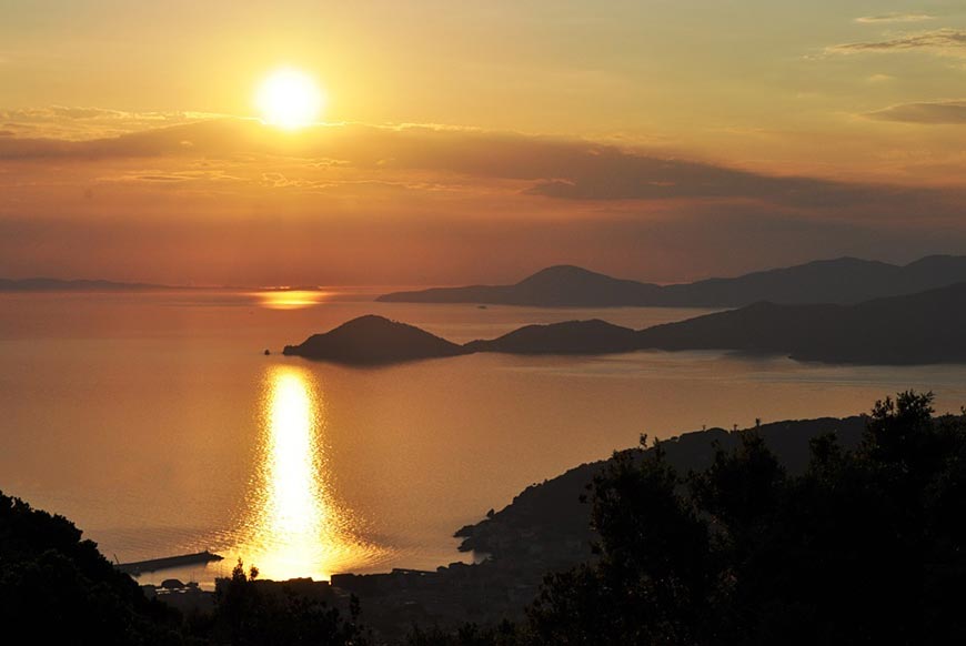 Ein Sonnenaufgang auf der Insel Elba