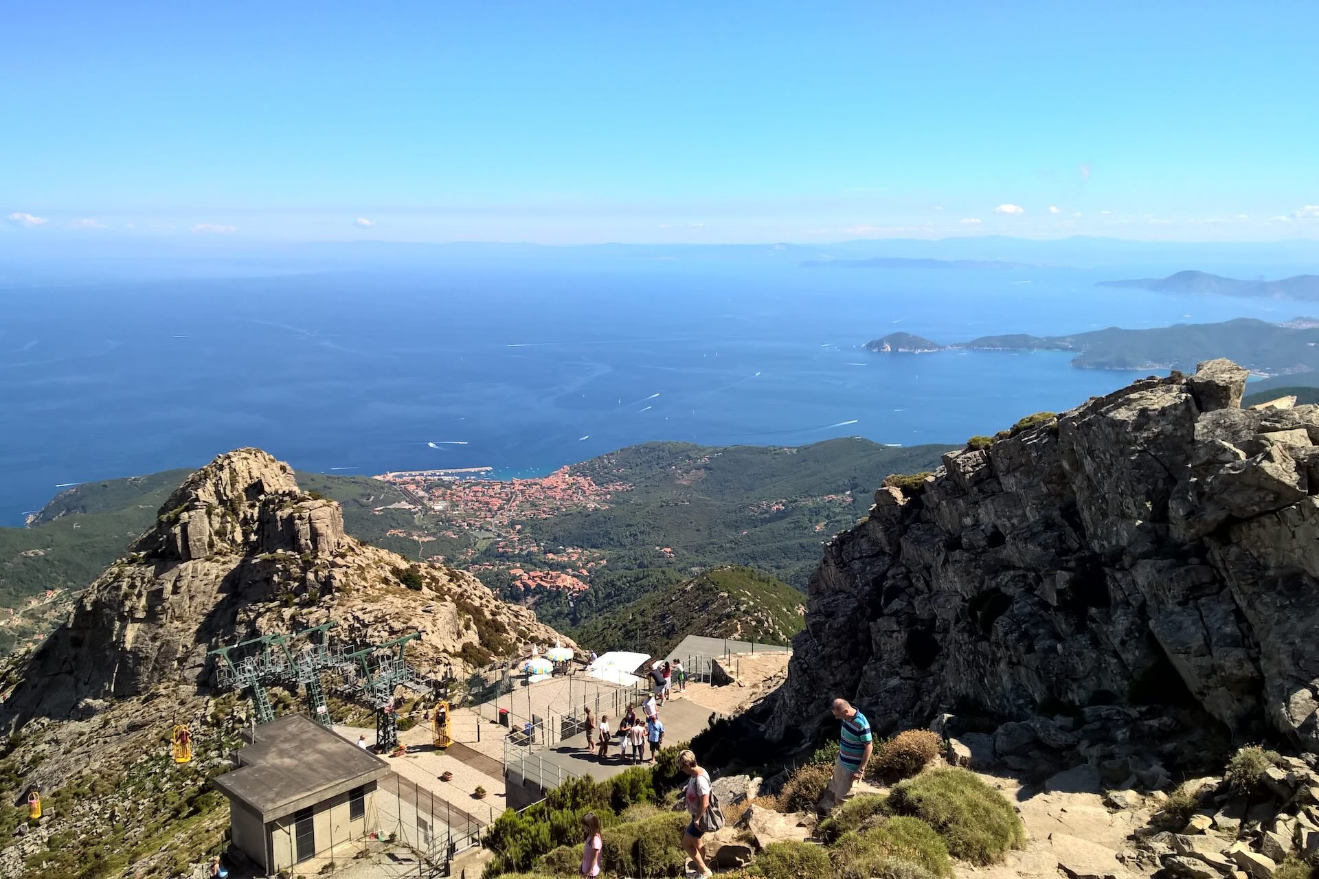 Vista panoramica dal Monte Capanne con scorcio su Marciana Marina